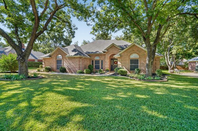 9216 Hanging Moss Dr — Pecan Plantation