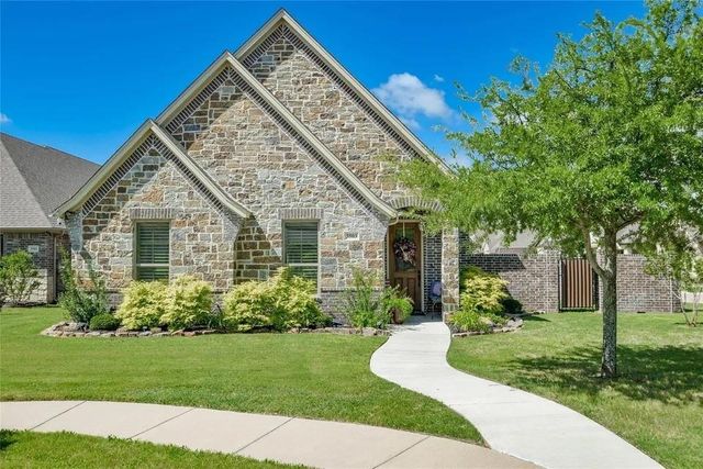 3503 Fountain Way — Fountain Village