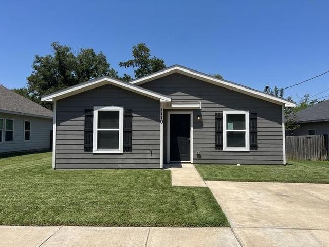 1110 Jones St — Jones Hayter Add