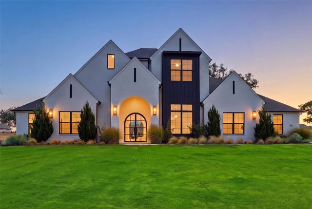 3022 Southern Rise Ct — South Bend Estates