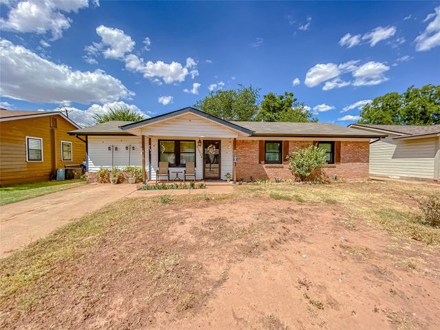 3160 Sherry LN — GREENACRES SEC, CONT