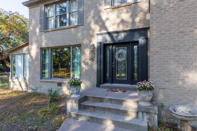 1102 Oldham Ln — Oldham Court West, Jessie Lee Bowen