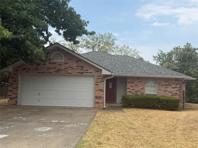 1302 Pamela Dr — Fuqua Add