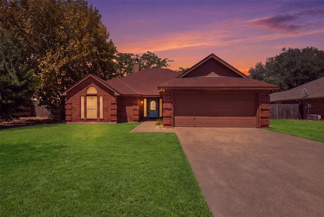 1507 Saddle Creek Ct — Southtown