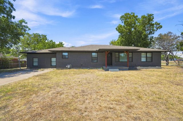 104 Casa Linda Dr — 383 C GARRETT