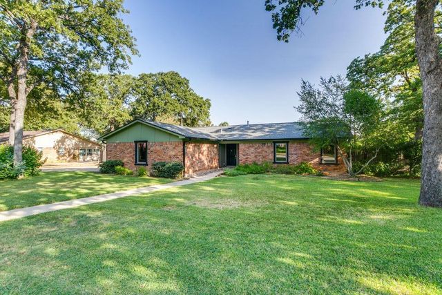 409 Brian Dr — Northeast Oaks Add