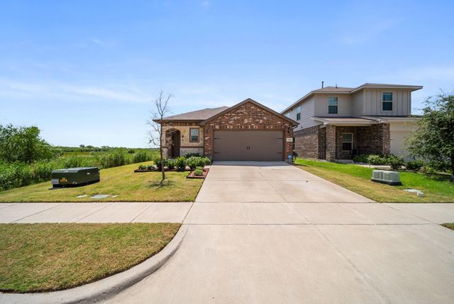 1501 Dilley Ln — Travis Ranch Governors