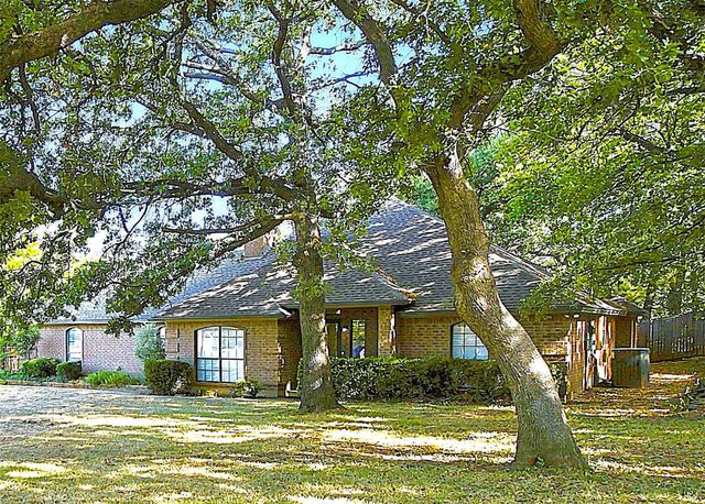 244 Moore Rd — Saddle Hills Estate Ph 01