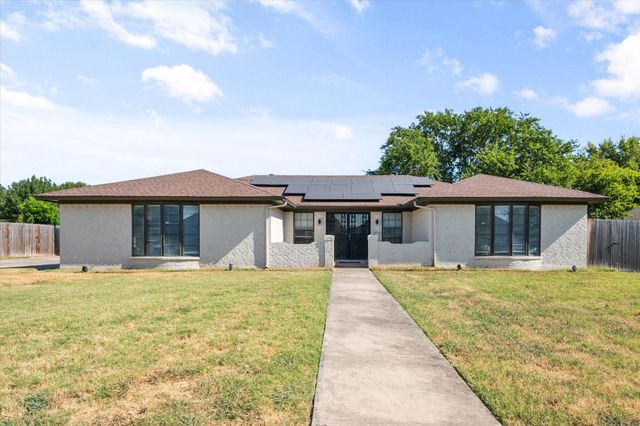 108 Haywood Dr — Westpark Add