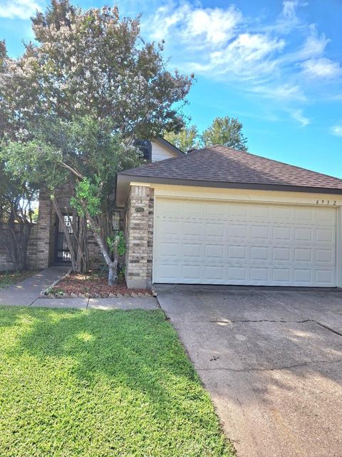 6932 Cheswick Dr — Windsor Park Add