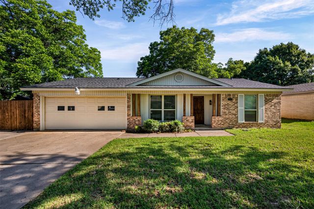7521 Susan Ct — Holiday East