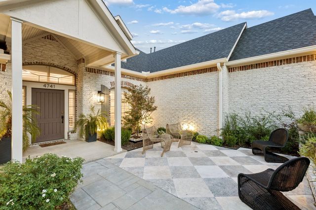 4741 Parkwood Dr — Benton Woods