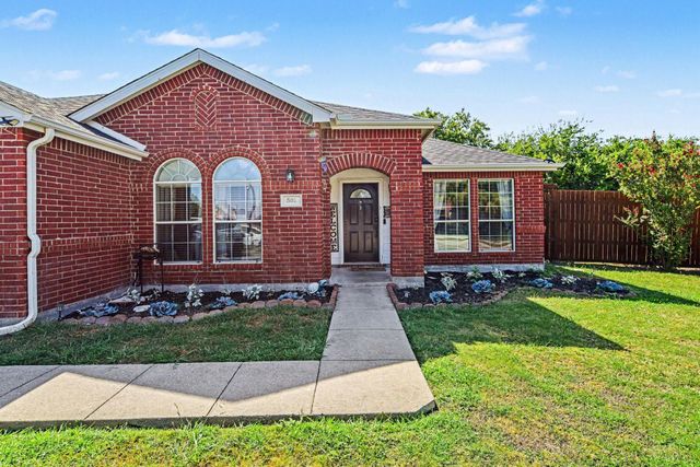 501 Wolf Dr — Mustang Creek Ph 2