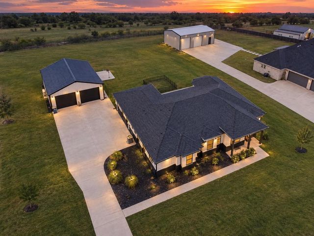 140 Lone Elm Rd — Savannah Oaks