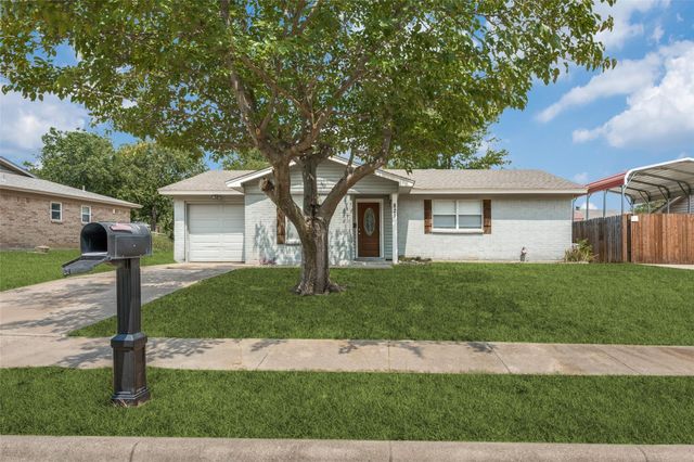 821 E Glendale St. — Crowley Park