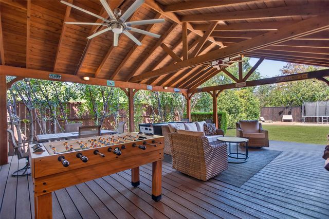 205 Thomas Dr — Windy Hill Farms Ph 5