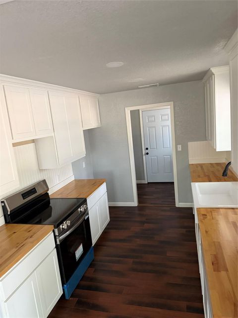 209 porter Ct — crowley park south addition