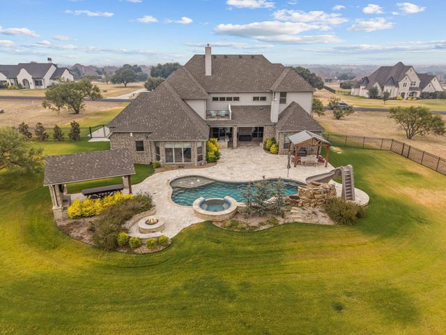 312 Angelina Dr — La Madera
