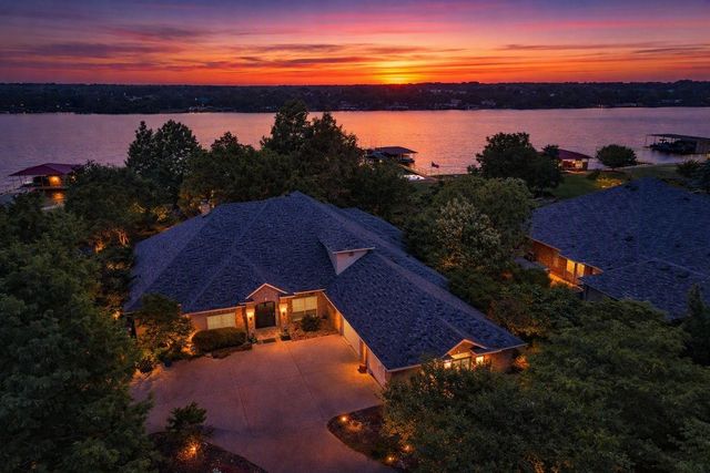 702 Pintail Ct — Mallard Pointe On Lake Granbury