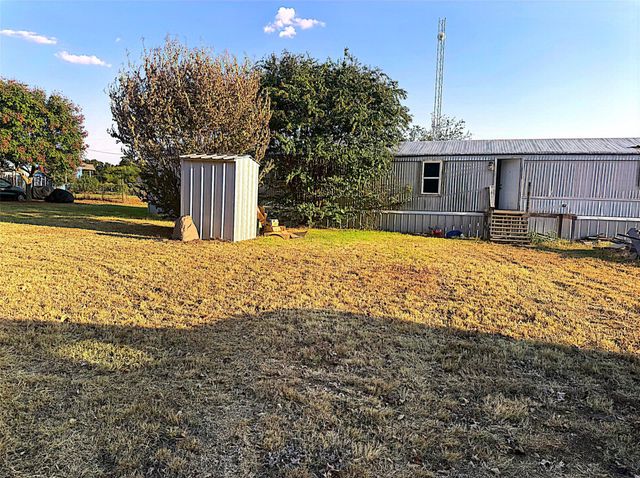 204 Dove Dr — ACRES: 0.500 ABST: 1527 SURVEY: T & P RR CO
