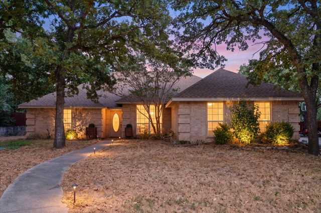 512 Shady Oaks Trl — THE FOREST ADDITION
