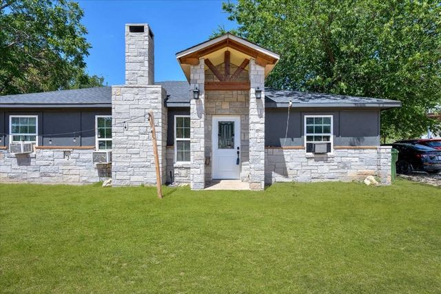 4506 Garden View Dr — Eastwood Village