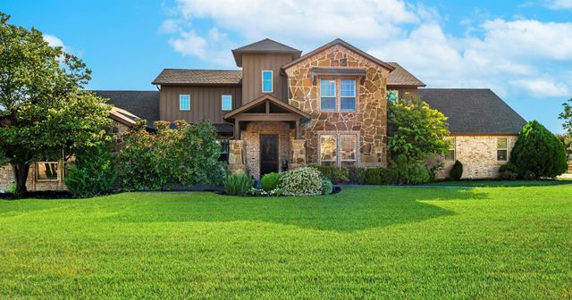 321 Bear Country Dr — Bear Country