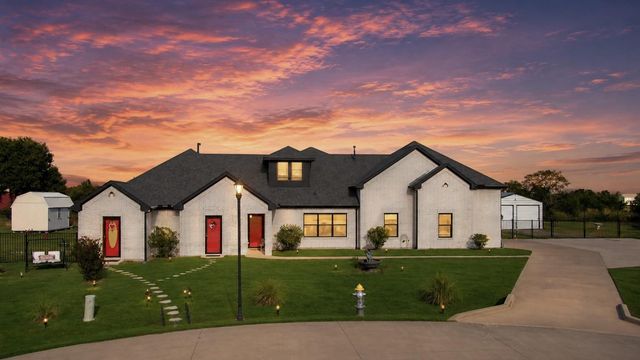 1717 Liberty Ln — Liberty Square