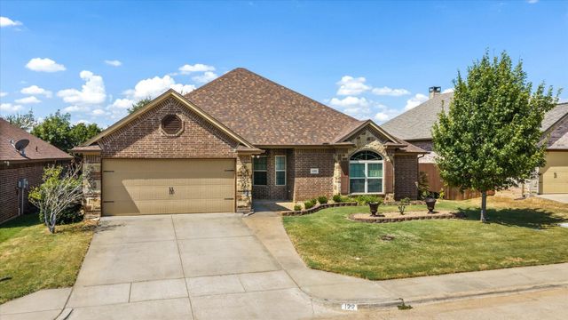 122 Donna Cir — Ashley Oaks Ph One