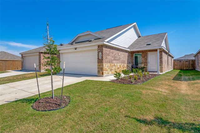 1352 Wedgeleaf Ln — Falcon Heights Village 2