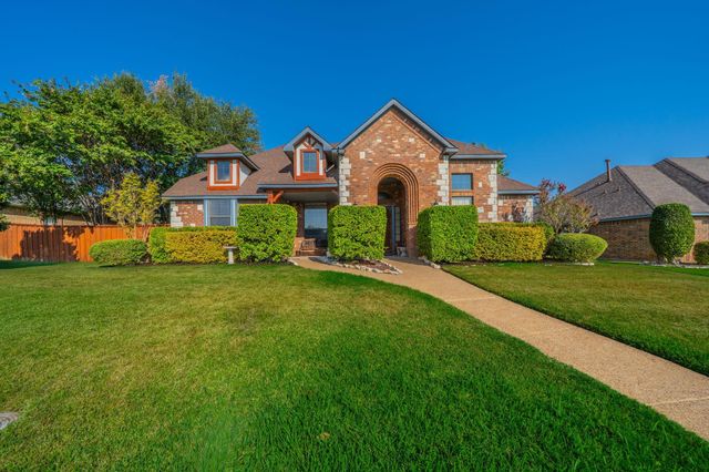 1309 Heritage Hill Dr — Windmill Hill
