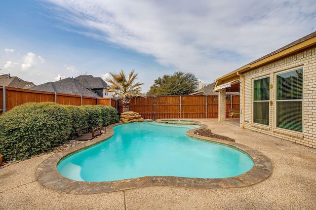 420 Vasey Oak Dr — Chase Oaks Add