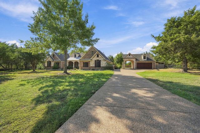 4050 Wisteria Trl — Old Farmhouse Estates