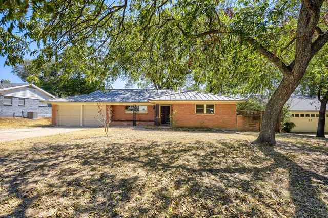 4105 Springbranch Dr — Brooks-Moreland Add