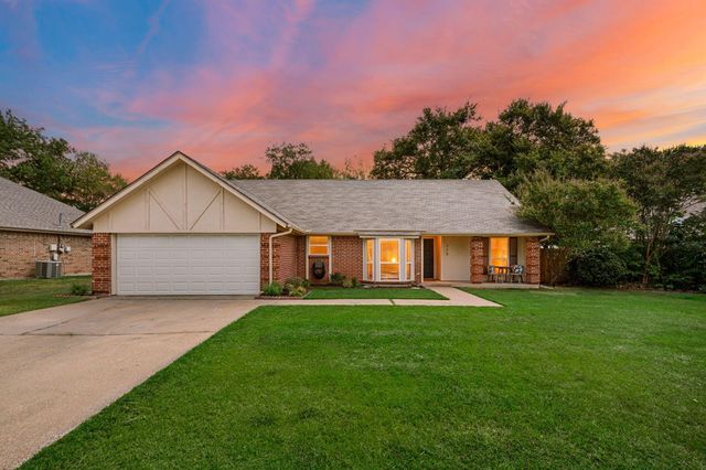 328 Cindy St S — Park Add