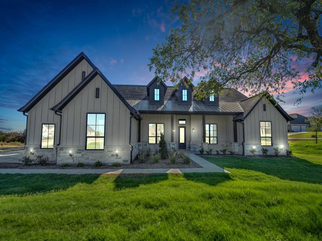 740 Burr Oak Ln — Vintage Oaks