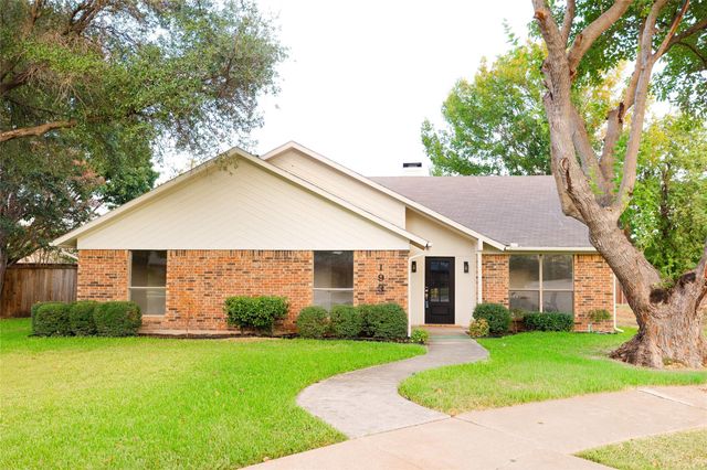 193 Simmons Dr — Sandy Oaks