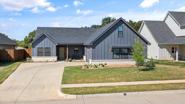 2040 Salina Cir — Morgan Storage Add