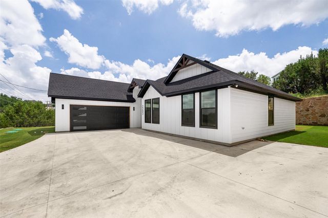 2203 Christine Dr — Canyon Creek