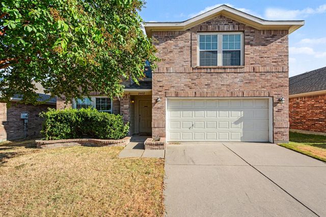 2002 Pin Oak Trl — Oak Hollow Estates Ph 3