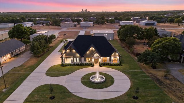 2931 N Mockingbird Ln — Eagles Nest Estate