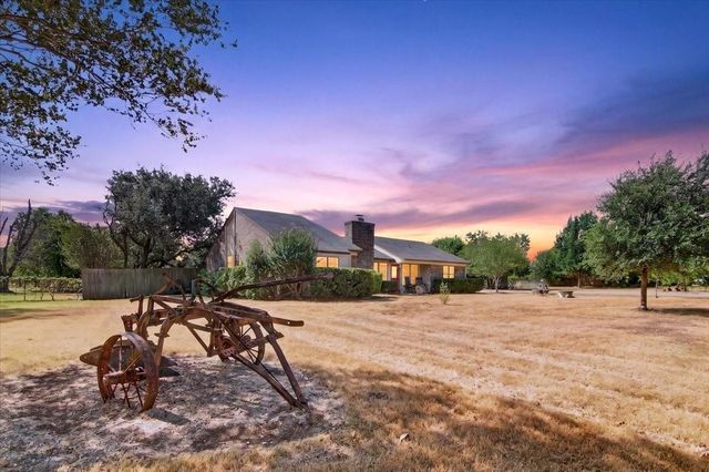 219 Willow Grove Rd — Lazy Acres