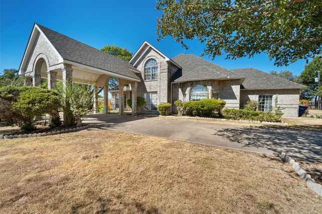 2941 N Mockingbird Ln — Eagles Nest Estate