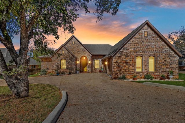 6222 Prospect Hill Dr — Pecan Plantation