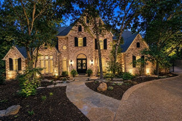 801 Huntington Ct — Monticello Estates