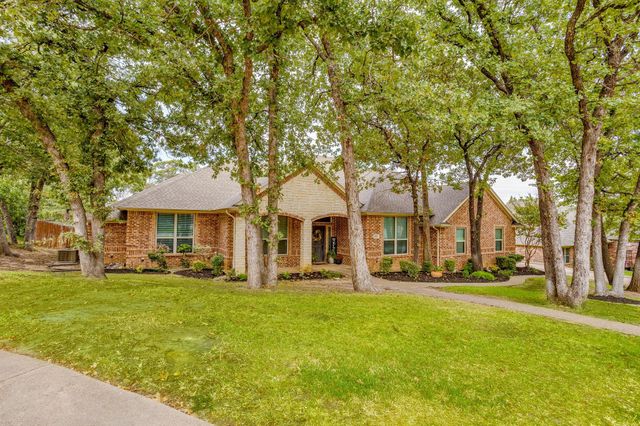 910 Royal Ct — Castle Hill Estates Add