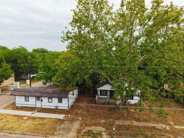 314 Kaufman St — Town - Waxahachie