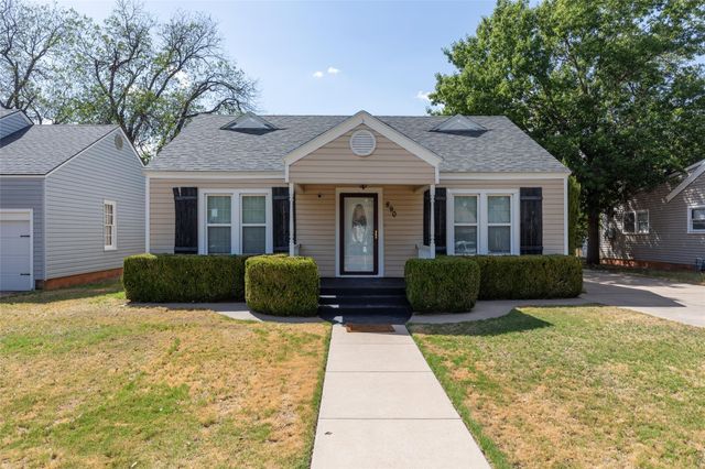 890 Ballinger St — A E Pool
