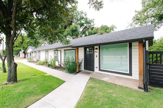 104 S Hawthorne St — Hawthorne St add