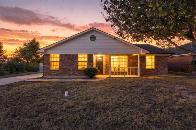 6922 Sayle St — Greenville Hills Sec 12